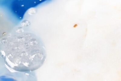 El vertido de resina causa defectos y requiere control