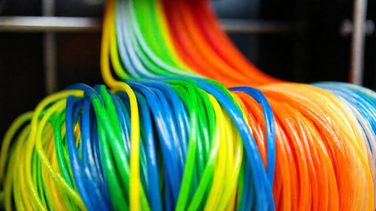 Plásticos reciclados crean diseños innovadores