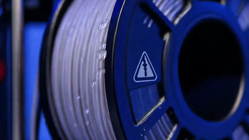 Impresora 3D con filamento húmedo