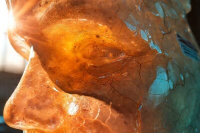 Escultura resina dañada